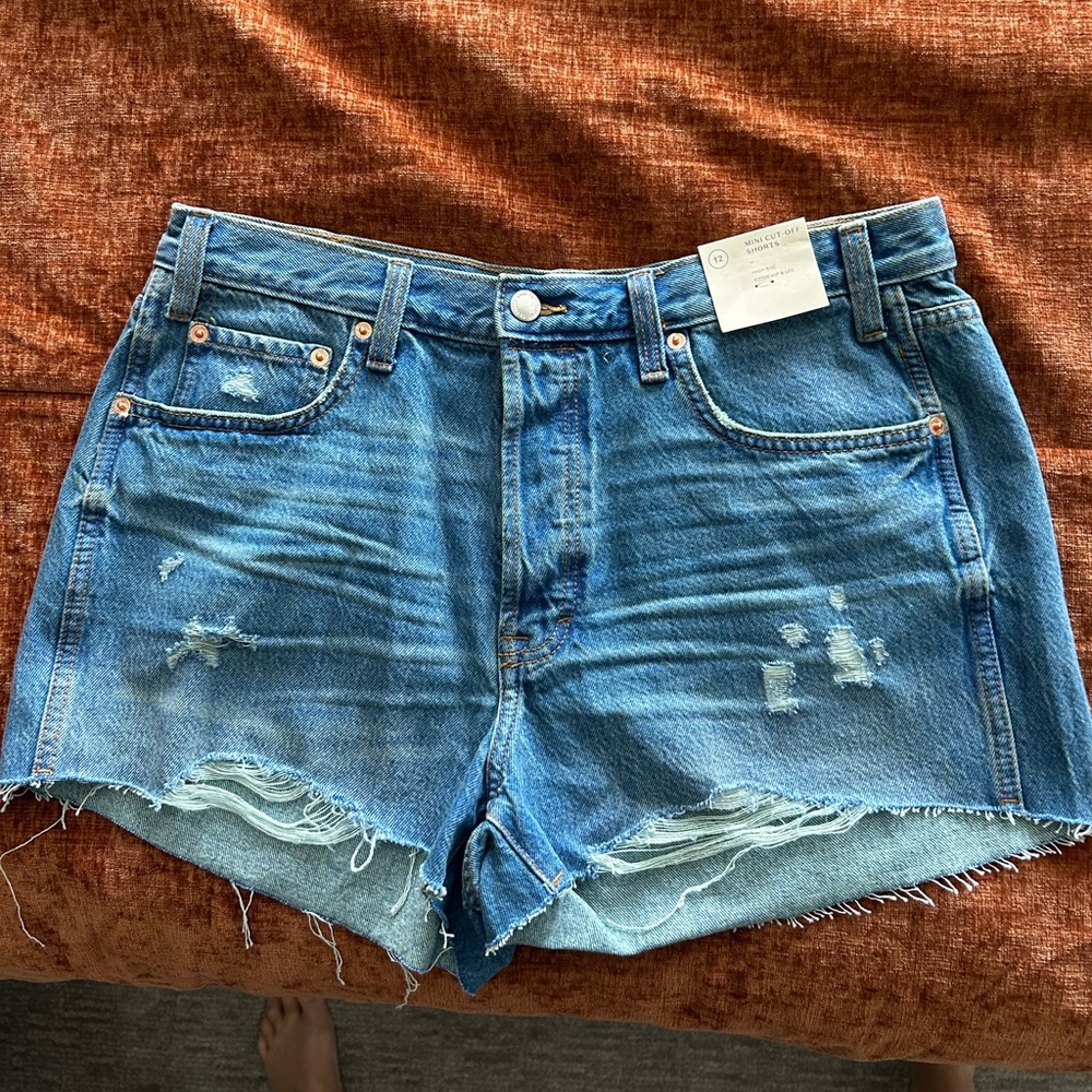 Universal Thread Denim Distressed Shorts size 12 NWT